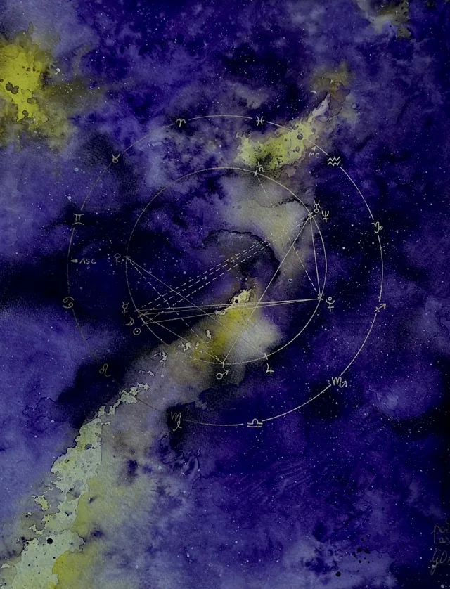 Giulia Dal Bon a peint à l’aquarelle un thème astral tracé en fines lignes sur un ciel violet traversé de lumière.